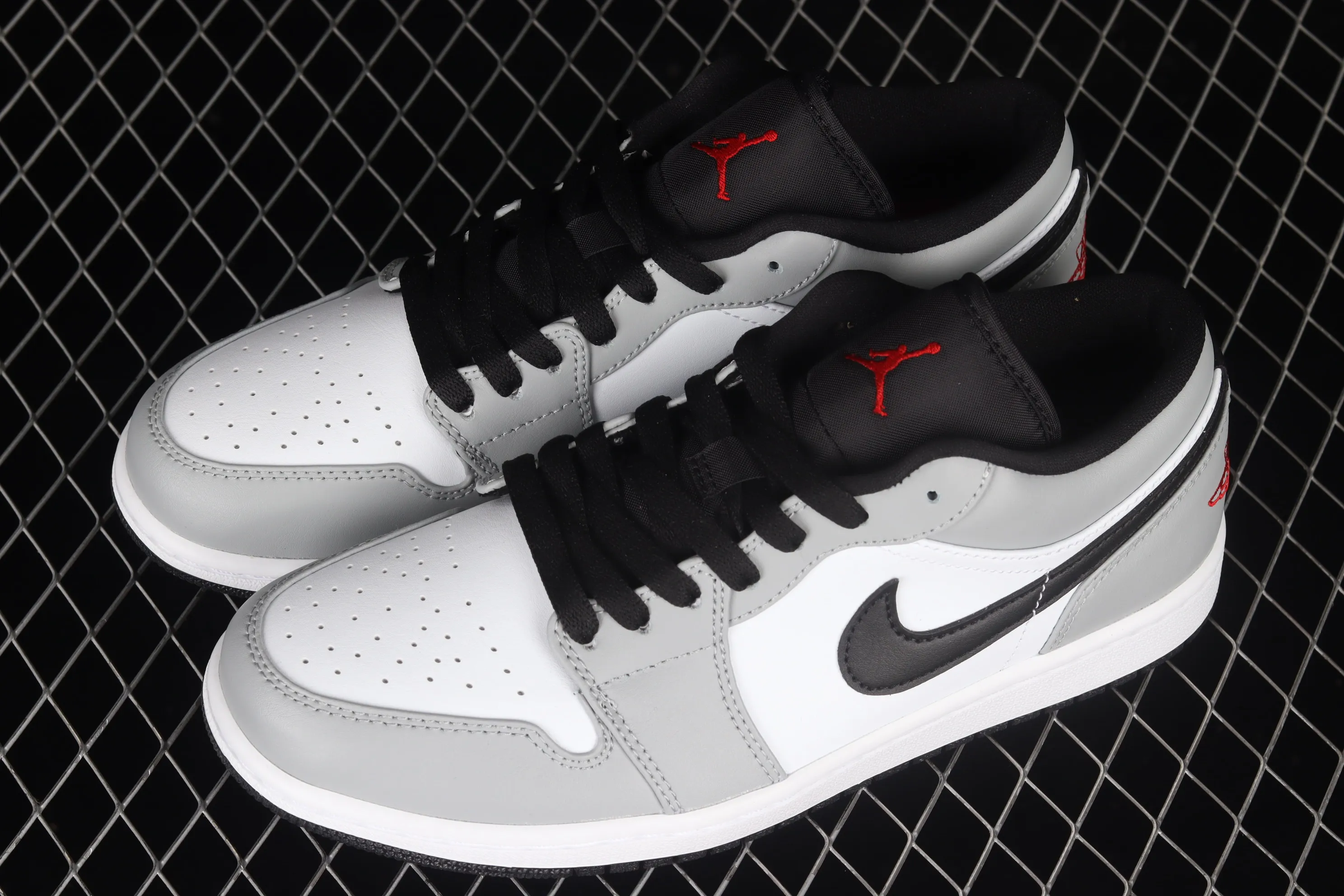 All categories Air Jordan Jordan series basketball shoes Air Jordan 1 Low G version pure original Air Jordan 1 Low "Light Smoke Grey" AJ1 Joe 1 Little Dior Smoke Gray 553558-030